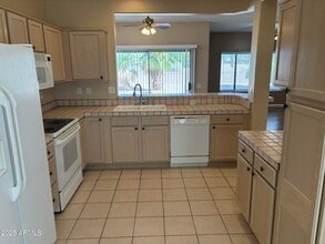 19844 N Winterhaven Ln in Surprise, AZ - Building Photo - Building Photo
