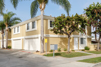 1186-1192 Holly Ave in Imperial Beach, CA - Foto de edificio - Primary Photo