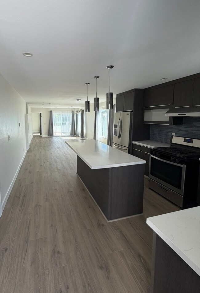 733 Alabama St in Huntington Beach, CA - Building Photo - Building Photo