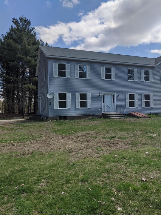 93 Old Richmond Rd in Swanzey, NH - Building Photo