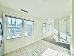 46 Fairgate Dr in Stamford, CT - Building Photo - Building Photo