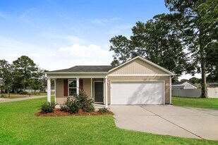 2150 Bayview Dr SW in Supply, NC - Building Photo