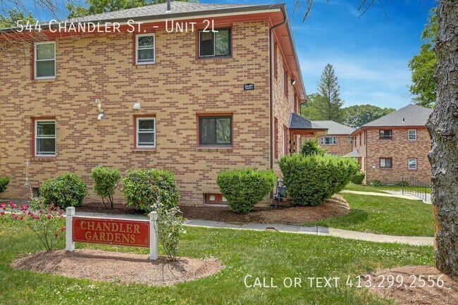 544 Chandler St in Worcester, MA - Building Photo - Building Photo