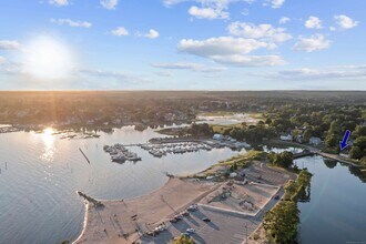 85 Waterside Ln in Clinton, CT - Building Photo - Building Photo