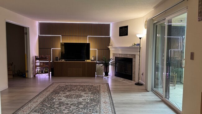 23411 102nd Ave SE in Kent, WA - Building Photo - Building Photo