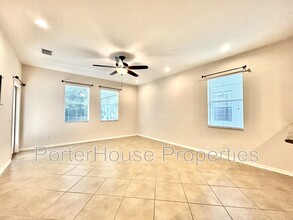 11210 Roseate Dr in Tampa, FL - Building Photo - Building Photo