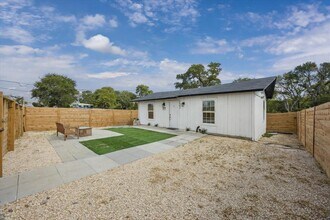 1507 Bastrop Hwy in Austin, TX - Building Photo - Building Photo
