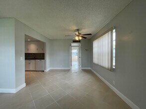 911 Normandy Trail in Delray Beach, FL - Building Photo - Building Photo