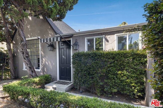 437 Norwich Dr in West Hollywood, CA - Building Photo - Building Photo