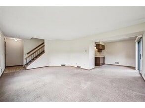 3893 Dolomite Dr in Eagan, MN - Building Photo - Building Photo