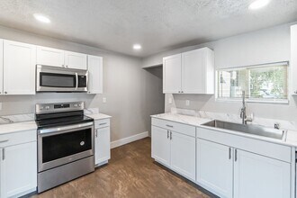 2229 E Boone Ave in Spokane, WA - Building Photo - Building Photo