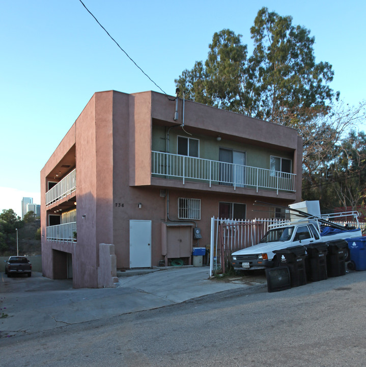 738 Bernard St in Los Angeles, CA - Building Photo