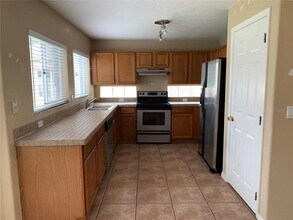 3814 Regents Way in Oviedo, FL - Building Photo - Building Photo