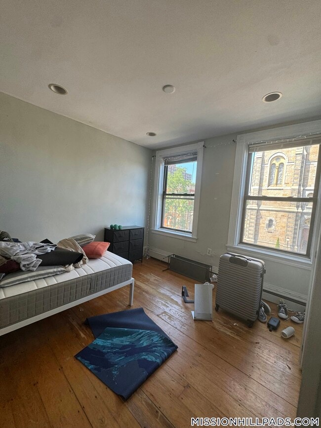 1538 Tremont St in Boston, MA - Building Photo - Building Photo