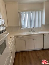 9204 Whitworth Dr in Los Angeles, CA - Building Photo - Building Photo