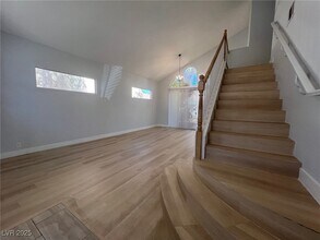 1624 Wandering Winds Way in Las Vegas, NV - Building Photo - Building Photo