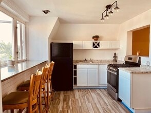 222 Montgomery St, Unit 5 in Newburgh, NY - Building Photo - Building Photo