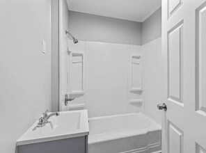 5704 14th St S in Bessemer, AL - Building Photo - Building Photo