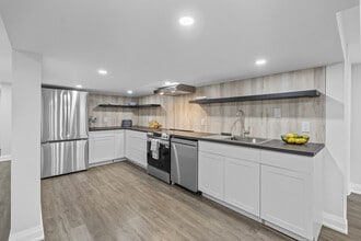 37 Donn Ave in Hamilton, ON - Building Photo - Building Photo