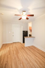 5210 S Woodlawn Ave in Chicago, IL - Building Photo - Building Photo