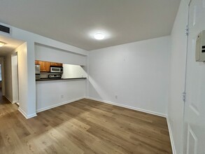 5440 S MacDill Ave in Tampa, FL - Building Photo - Building Photo