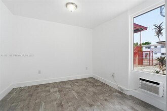 8430 Crespi Blvd in Miami Beach, FL - Building Photo - Building Photo