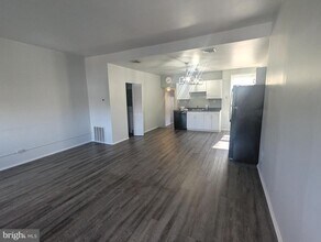 2206 Fairmount Ave in Philadelphia, PA - Building Photo - Building Photo
