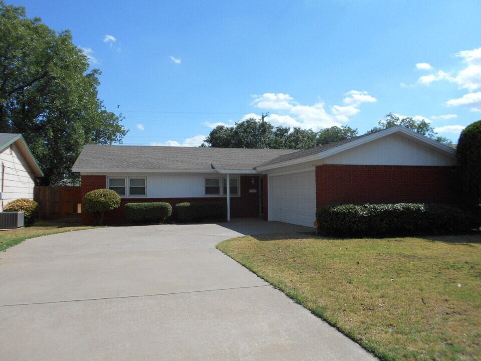 4701 46th Street in Lubbock, TX - Building Photo