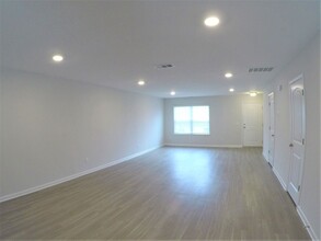 7 St Augustine Way in Port Wentworth, GA - Building Photo - Building Photo