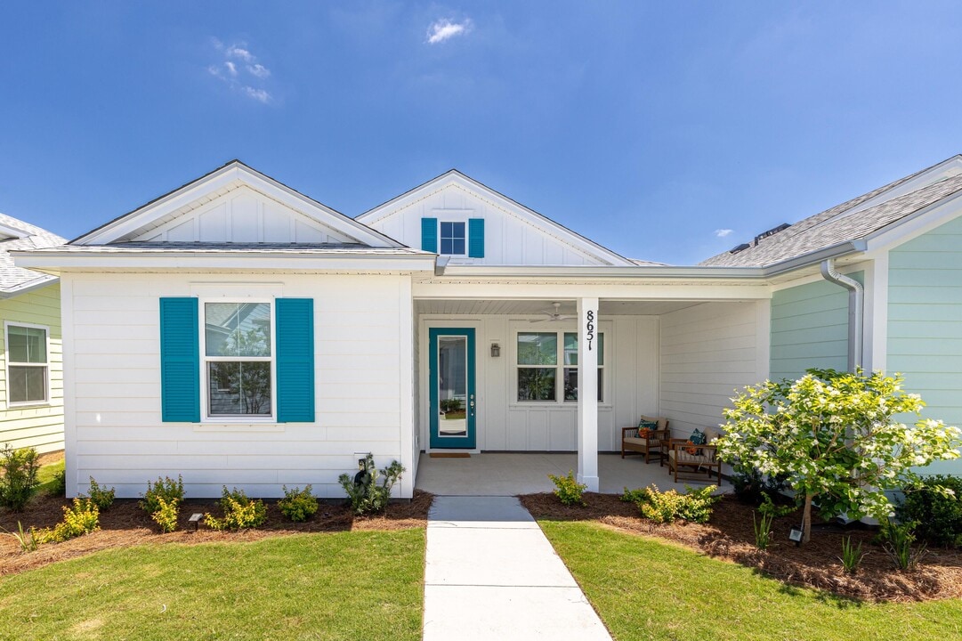 8651 Sand dollar Dr in Panama City Beach, FL - Building Photo