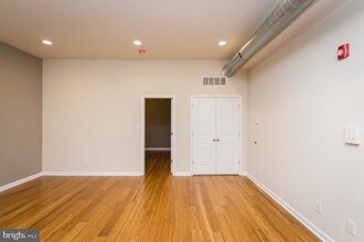 2422 Frankford Ave in Philadelphia, PA - Building Photo - Building Photo