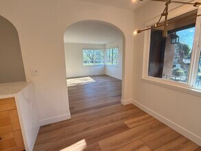 496 Sherwood Way, Unit Apartment 3 in Menlo Park, CA - Building Photo - Building Photo