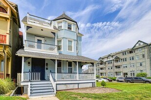 5 Ocean Ave N in Ocean Grove, NJ - Building Photo