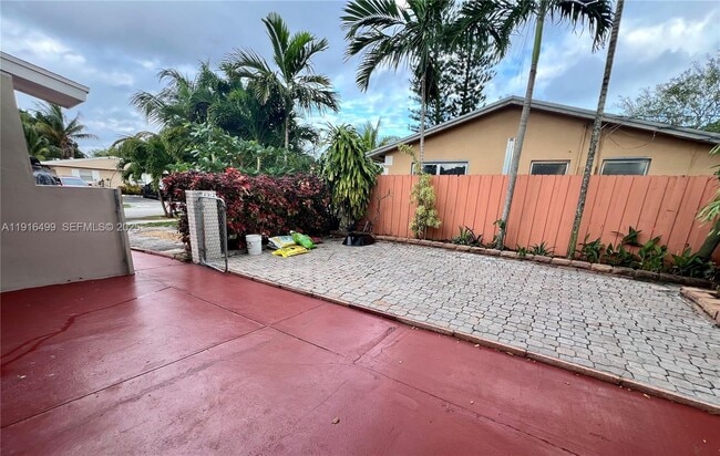 4116 SW 21st St in Fort Lauderdale, FL - Foto de edificio - Building Photo