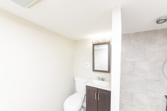 2745 W Gregory St, Unit GDn in Chicago, IL - Building Photo - Building Photo