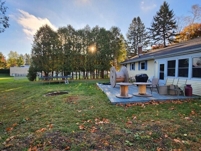 1716 Menasha Ave in Manitowoc, WI - Building Photo - Building Photo