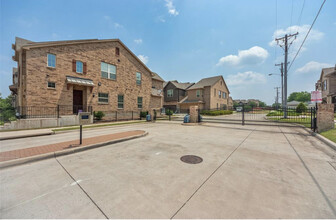 836 Rohan Dr in Richardson, TX - Foto de edificio - Building Photo