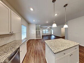 94 Shelby Ct in Dallas, GA - Foto de edificio - Building Photo