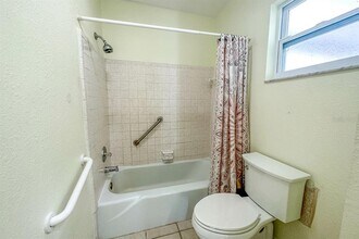 3010 Holly Ave in Englewood, FL - Building Photo - Building Photo