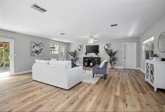 5402 Turton Ln in Port Orange, FL - Building Photo - Building Photo