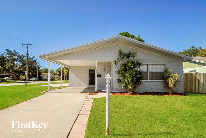 4402 Lanier Dr in Tampa, FL - Building Photo
