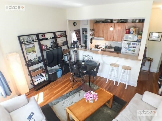 property at 863 Massachusetts Ave