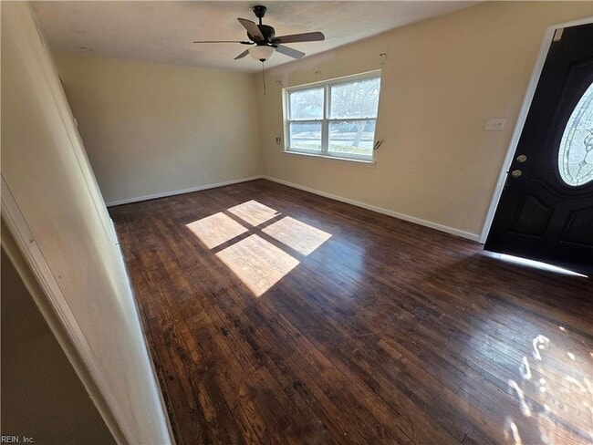 618 Beach View St in Norfolk, VA - Building Photo - Building Photo