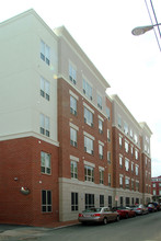 Broad and Belvidere Student Apartments in Richmond, VA - Foto de edificio - Building Photo