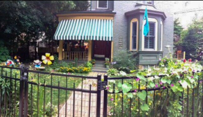 property at 917 S Aiken Ave