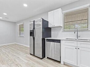 8535 Westfield Dr in Dallas, TX - Building Photo - Building Photo