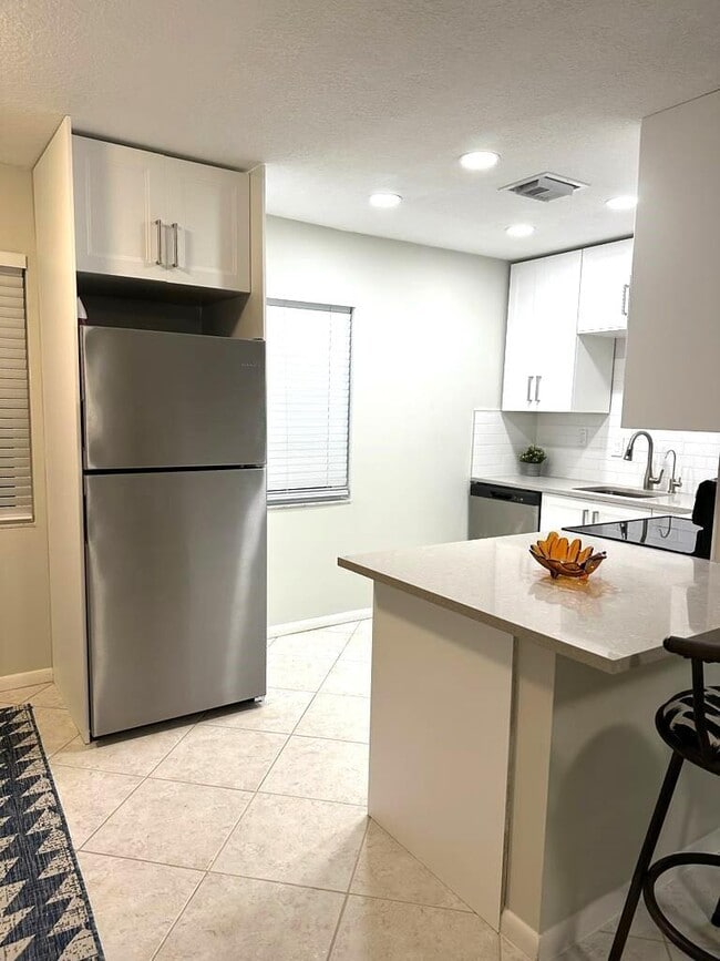 185 Burgandy Way in Delray Beach, FL - Building Photo - Building Photo