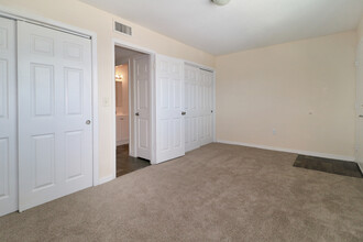 Greenway in Sarasota, FL - Building Photo - Building Photo