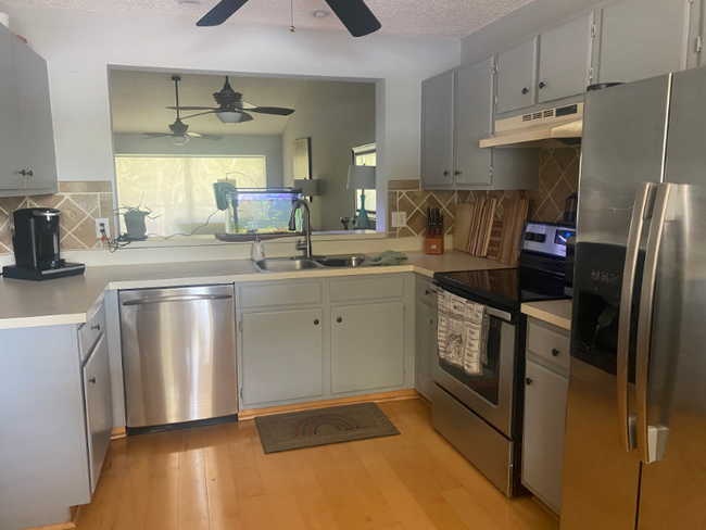 621 Squire Cir in Naples, FL - Building Photo - Building Photo