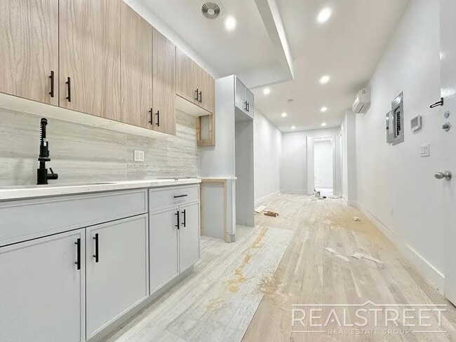 Brand new 3 bed 3 bath in the heart of Bushwick!